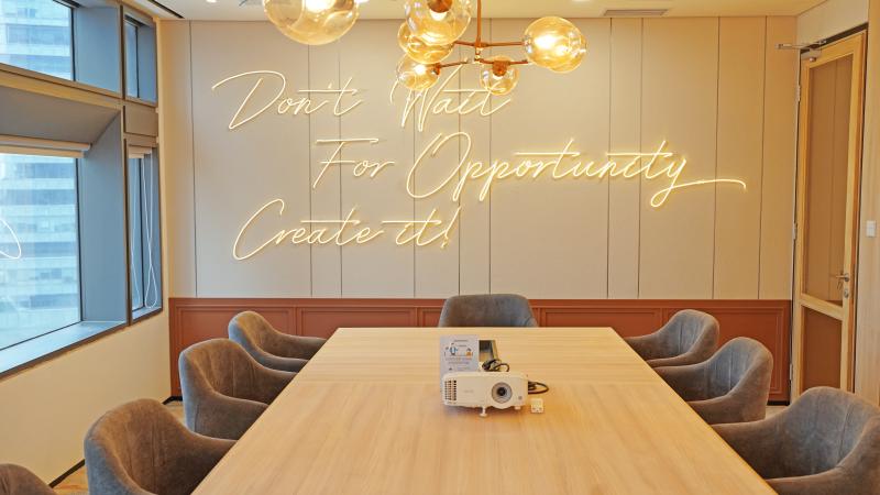 Meeting Room (10 pax) Gambar 1