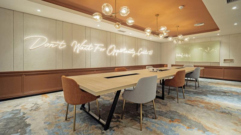 Meeting Room (10 pax) Gambar 2