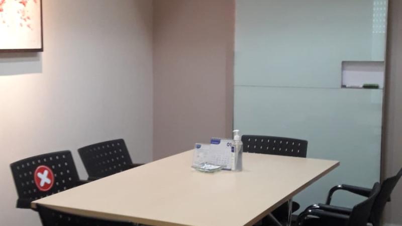 Meeting Room (6 pax) Gambar