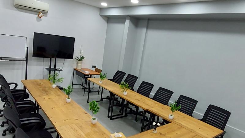 Meeting Room (6-16 pax) Gambar 3
