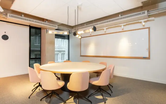 Regus - AIA Central Gambar 2