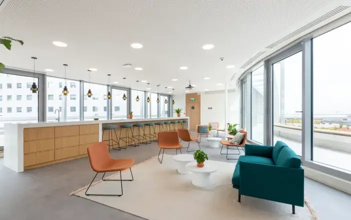 Regus - AIA Central Gambar 5
