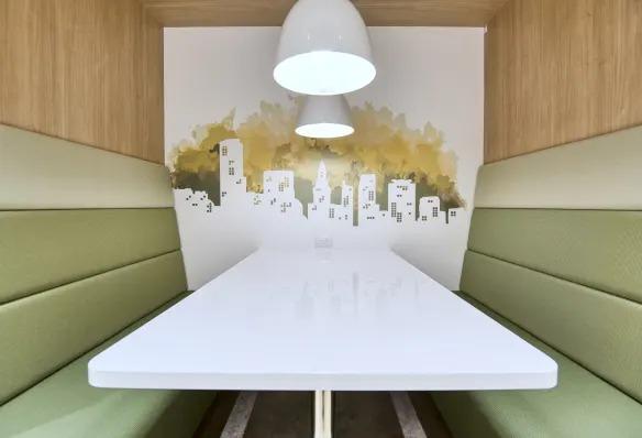 Regus - Bella Terra Lifestyle Center Gambar 1