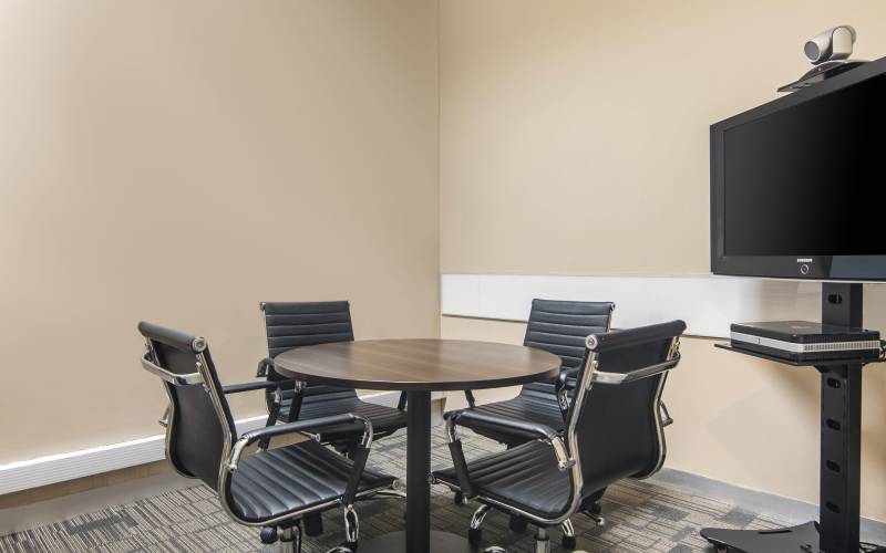 Regus - Equity Tower Gambar 1