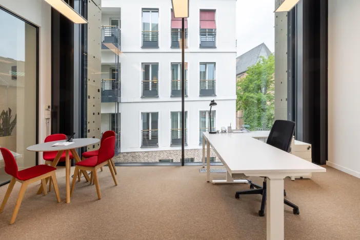 Regus - South Quarter Gambar 10