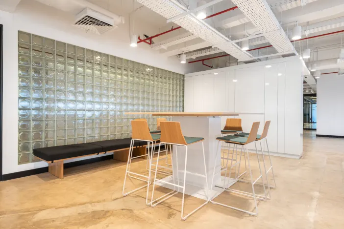 Regus - South Quarter Gambar 4