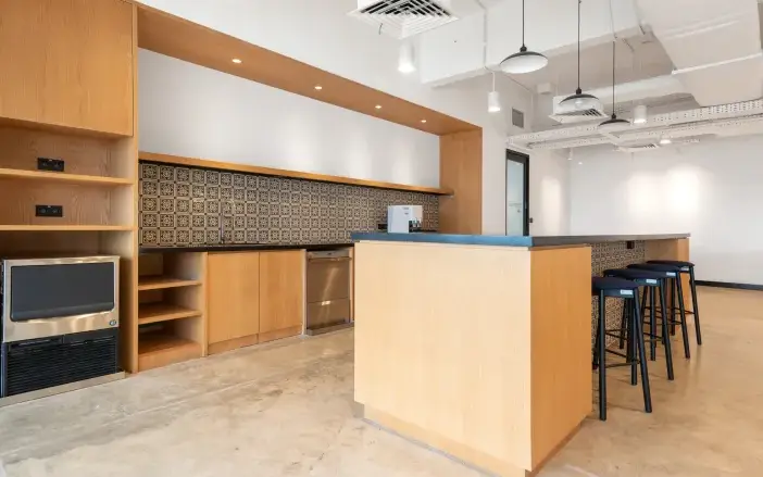 Regus - South Quarter Gambar 3