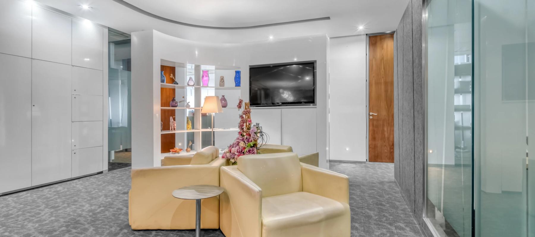 Regus - Tempo Scan Tower Gambar 7