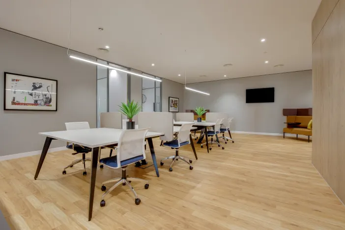 Regus - The Kensington Office Tower Gambar 4