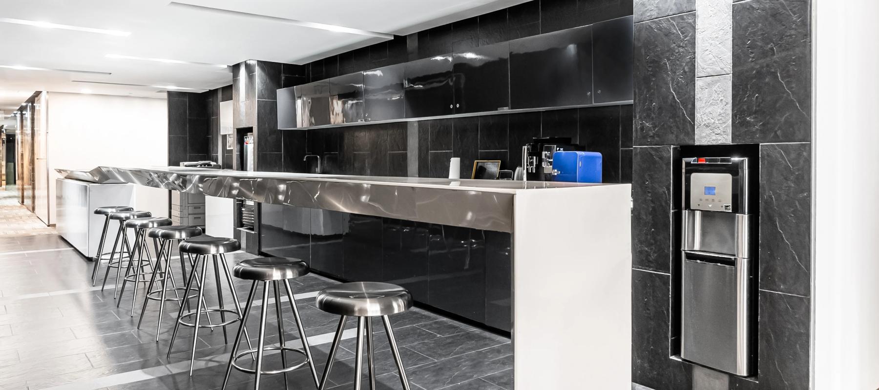Regus - World Trade Centre Gambar 6