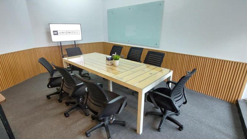 Meeting Room (8-10 pax) Gambar 3