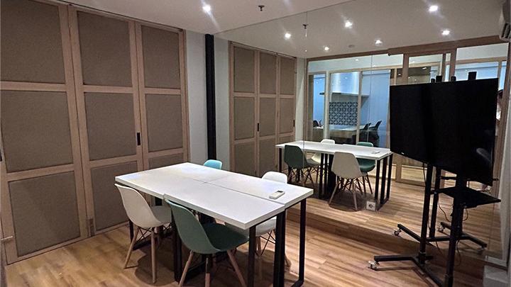 Meeting Room 2 (4 pax) Gambar