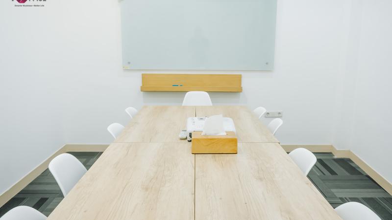 Meeting Room 1 (10 pax) Gambar