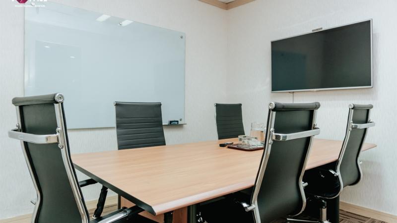 Meeting Room 2 (6 pax) Gambar