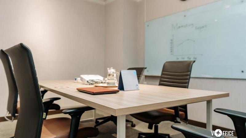 Meeting Room 1 (8 pax) Gambar