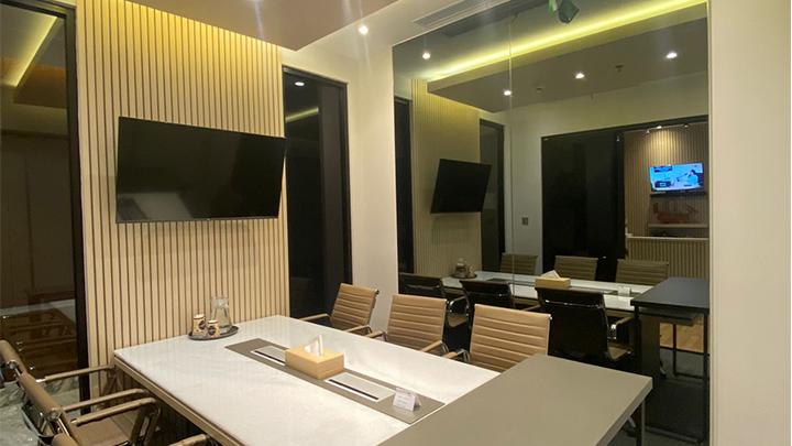 Meeting Room 1 (6 pax) Gambar