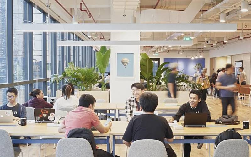 WeWork - Revenue Tower Gambar 2